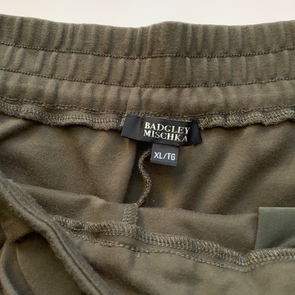 Badgley Mischka Tie Front Pull On Pants - Picture 4 of 4